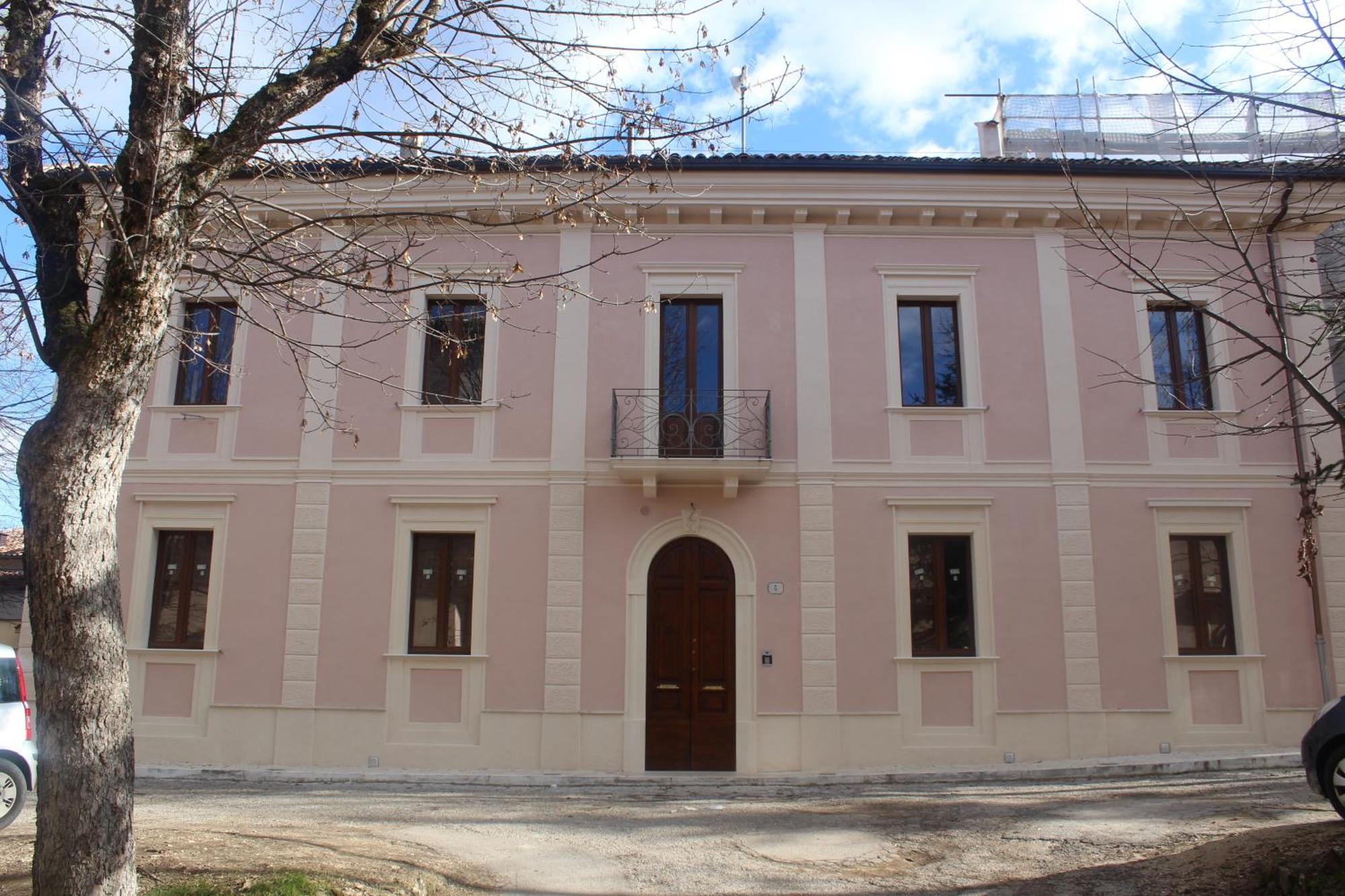 Guest House La Casa Del Mandatario L'Aquila Exterior photo